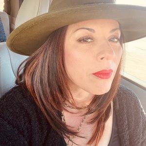 Meet your Posher, Gigi